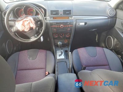 Zdjęcie 8 z 12 samochodu: 2005 MAZDA 3 HATCHBACK VIN:JM1BK343951292743 - miniatura