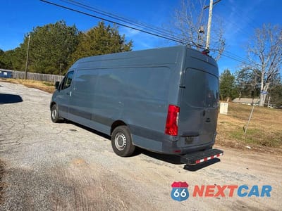 Trzecie zdjęcie samochodu z tyłu: 2019 MERCEDES-BENZ SPRINTER 2500 VIN:WD4PF1CD6KP136313 - miniatura