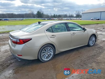 Trzecie zdjęcie samochodu z tyłu: 2018 LEXUS ES 350 BASE VIN:58ABK1GG7JU104513 - miniatura