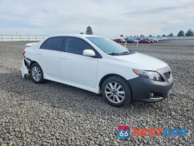 Czwarte zdjęcie samochodu z boku: 2010 TOYOTA COROLLA S VIN:2T1BU4EE1AC442916 - miniatura