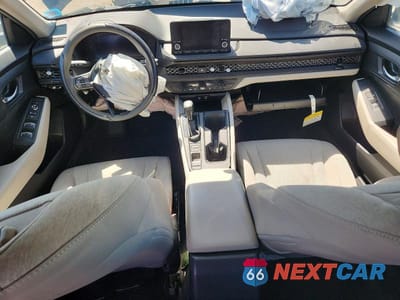 Zdjęcie 8 z 12 samochodu: 2024 HONDA ACCORD LX VIN:1HGCY1F29RA087880 - miniatura