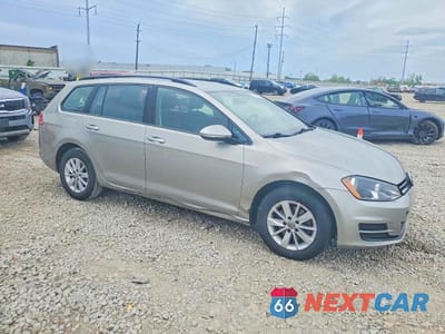 Czwarte zdjęcie samochodu z boku: 2017 VOLKSWAGEN GOLF SPORTWAGEN S VIN:3VWC17AU2HM523952 - miniatura