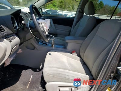 Zdjęcie 7 z 12 samochodu: 2013 TOYOTA HIGHLANDER PLUS VIN:5TDZK3EH9DS097168 - miniatura