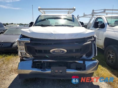 Piąte zdjęcie samochodu w środku: 2022 FORD F250 SUPER DUTY UTILITY / SERVICE TRUCK VIN:1FD7X2A69NEF91329 - miniatura