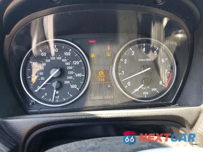 Zdjęcie 9 z 12 samochodu: 2008 BMW 335XI VIN:WBAWC73528E062299 - miniatura