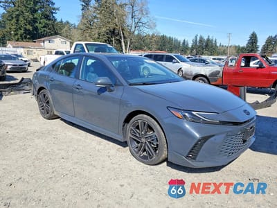 Czwarte zdjęcie samochodu z boku: 2025 TOYOTA CAMRY XSE VIN:4T1DBADK7SU008469 - miniatura