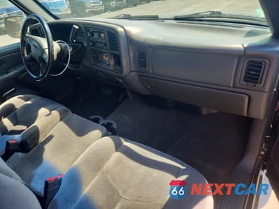 Zdjęcie 8 z 12 samochodu: 2006 GMC NEW SIERRA C1500 VIN:3GTEC14T96G215985 - miniatura