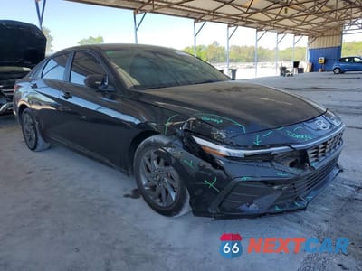Czwarte zdjęcie samochodu z boku: 2024 HYUNDAI ELANTRA SEL VIN:KMHLM4DG5RU661394 - miniatura
