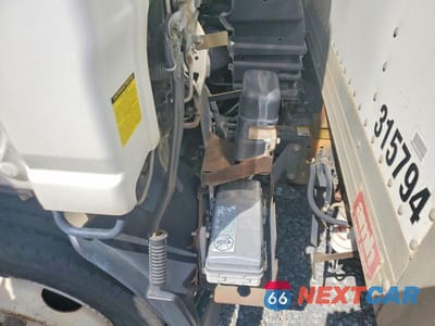 Zdjęcie 12 z 13 samochodu: 2016 ISUZU NQR REFRIGERATED BOX TRUCK VIN:JALE5W160G7901804 - miniatura