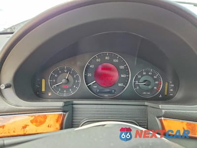 Zdjęcie 9 z 12 samochodu: 2004 MERCEDES-BENZ E 500 VIN:WDBUF70J64A431443 - miniatura