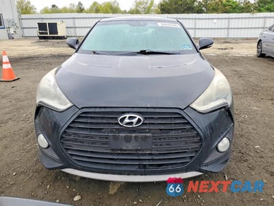 Piąte zdjęcie samochodu w środku: 2015 HYUNDAI VELOSTER VIN:KMHTC6AEXFU223306 - miniatura
