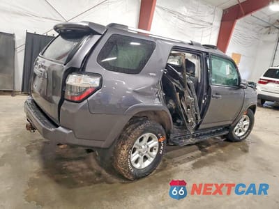 Trzecie zdjęcie samochodu z tyłu: 2022 TOYOTA 4RUNNER SR5 PREMIUM VIN:JTENU5JR0N6027185 - miniatura