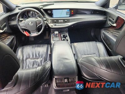 Zdjęcie 8 z 12 samochodu: 2018 LEXUS LS 500 VIN:JTHC5LFF2J5001228 - miniatura