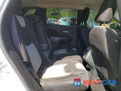 Zdjęcie 10 z 12 samochodu: 2014 JEEP CHEROKEE LATITUDE VIN:1C4PJLCBXEW171272 - miniatura