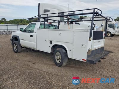 Drugie zdjęcie samochodu z przodu: 2005 CHEVROLET SILVERADO C2500 HEAVY DUTY VIN:1GBHC24U05E188794 - miniatura