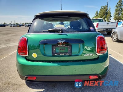 Zdjęcie 6 z 12 samochodu: 2024 MINI COOPER SE VIN:WMW13DJ01R2V87986 - miniatura