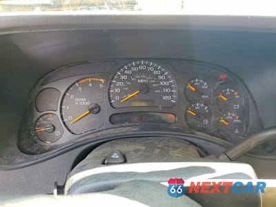 Zdjęcie 9 z 13 samochodu: 2003 CHEVROLET SILVERADO K3500 VIN:1GCJK33163F237274 - miniatura