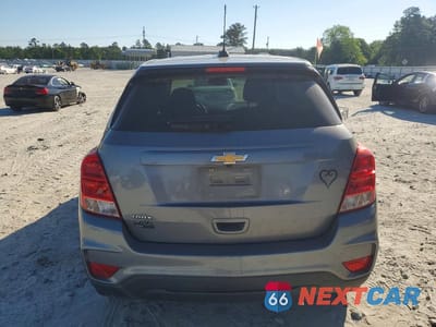 Zdjęcie 6 z 12 samochodu: 2020 CHEVROLET TRAX LS VIN:3GNCJKSB1LL303128 - miniatura