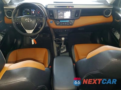 Zdjęcie 8 z 13 samochodu: 2018 TOYOTA RAV4 HV LIMITED VIN:JTMDJREV9JD221159 - miniatura