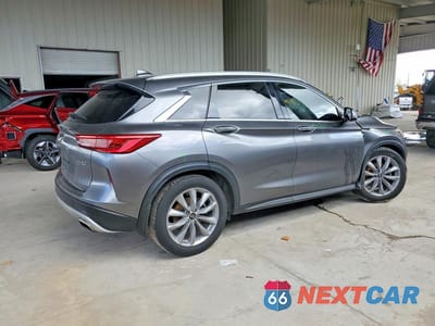 Trzecie zdjęcie samochodu z tyłu: 2020 INFINITI QX50 LUXE VIN:3PCAJ5M18LF103593 - miniatura