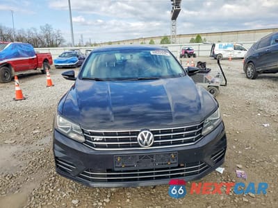 Piąte zdjęcie samochodu w środku: 2016 VOLKSWAGEN PASSAT S VIN:1VWAT7A36GC054194 - miniatura