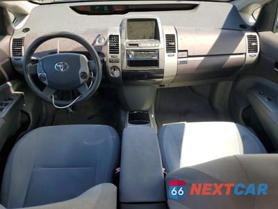 Zdjęcie 8 z 12 samochodu: 2005 TOYOTA PRIUS BASE VIN:JTDKB20U553028514 - miniatura
