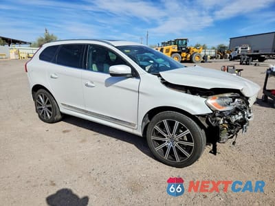 Czwarte zdjęcie samochodu z boku: 2015 VOLVO XC60 T6 PLATINUM VIN:YV449MDM4F2629475 - miniatura