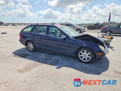 Czwarte zdjęcie samochodu z boku: 2004 MERCEDES-BENZ C 240 SPORTWAGON 4MATIC VIN:WDBRH81J54F452372 - miniatura