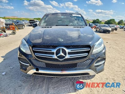 Piąte zdjęcie samochodu w środku: 2018 MERCEDES-BENZ GLE 350 4MATIC VIN:4JGDA5HB0JB008733 - miniatura