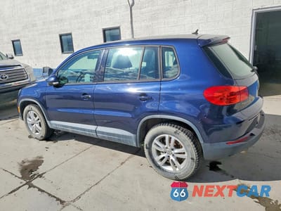 Drugie zdjęcie samochodu z przodu: 2012 VOLKSWAGEN TIGUAN S VIN:WVGAV7AX1CW551464 - miniatura