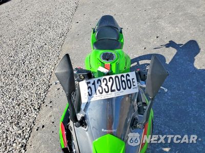 Piąte zdjęcie samochodu w środku: 2020 KAWASAKI EX650 N VIN:ML5EXEN11LDA01958 - miniatura