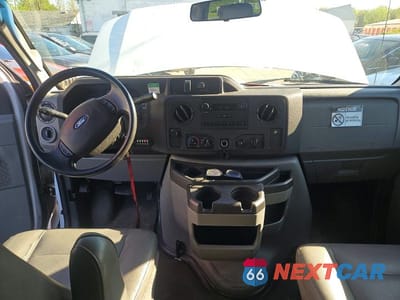 Zdjęcie 9 z 14 samochodu: 2014 FORD ECONOLINE E250 VAN VIN:1FTNS2EW7EDA21985 - miniatura