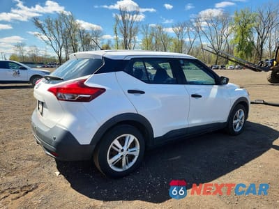 Trzecie zdjęcie samochodu z tyłu: 2020 NISSAN KICKS S VIN:3N1CP5BV5LL478181 - miniatura