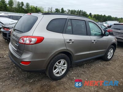 Trzecie zdjęcie samochodu z tyłu: 2011 HYUNDAI SANTA FE GLS VIN:5XYZG3AB4BG014792 - miniatura