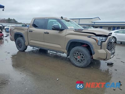 Czwarte zdjęcie samochodu z boku: 2025 TOYOTA TUNDRA TRD PRO HV VIN:5TFPC5DB2SX087635 - miniatura