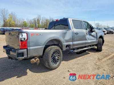 Trzecie zdjęcie samochodu z tyłu: 2024 FORD F250 CREW VIN:1FT8W2BT3REE68941 - miniatura