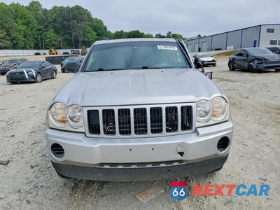 Piąte zdjęcie samochodu w środku: 2005 JEEP GRAND CHEROKEE LAREDO VIN:1J4GR48K25C690058 - miniatura