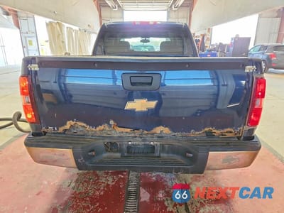 Zdjęcie 6 z 11 samochodu: 2007 CHEVROLET SILVERADO K1500 CREW CAB VIN:2GCEK13C471638035 - miniatura