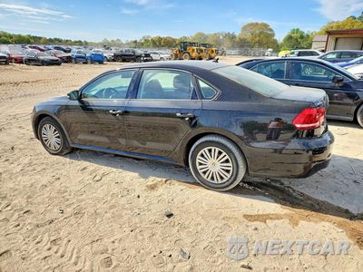 Drugie zdjęcie samochodu z przodu: 2015 VOLKSWAGEN PASSAT S VIN:1VWAT7A3XFC013565 - miniatura