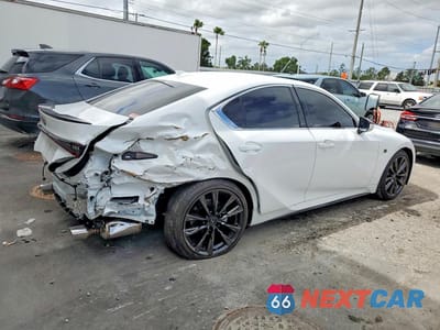 Trzecie zdjęcie samochodu z tyłu: 2025 LEXUS IS 350 F SPORT DESIGN VIN:JTHBZ1B20S5094212 - miniatura