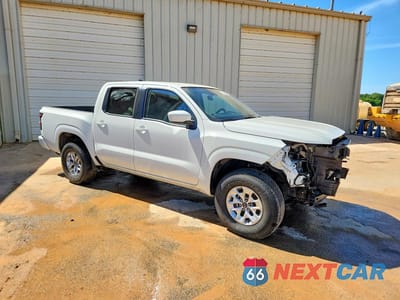 Czwarte zdjęcie samochodu z boku: 2024 NISSAN FRONTIER SV VIN:1N6ED1EK9RN666071 - miniatura