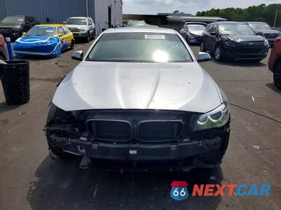 Piąte zdjęcie samochodu w środku: 2015 BMW 528 XI VIN:WBA5A7C53FD620939 - miniatura