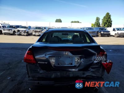 Zdjęcie 6 z 12 samochodu: 2007 HONDA ACCORD VIN:1HGCM56477A035505 - miniatura