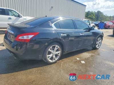 Trzecie zdjęcie samochodu z tyłu: 2011 NISSAN MAXIMA 3.5 S VIN:1N4AA5AP7BC832436 - miniatura
