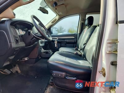 Zdjęcie 7 z 12 samochodu: 2004 DODGE RAM 3500 ST VIN:3D3LU38C94G196028 - miniatura