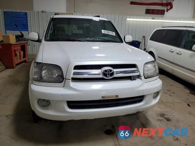 Piąte zdjęcie samochodu w środku: 2005 TOYOTA SEQUOIA LIMITED VIN:5TDBT48A35S249711 - miniatura