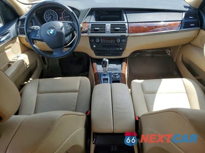 Zdjęcie 8 z 13 samochodu: 2013 BMW X5 XDRIVE50I VIN:5UXZV8C52D0C16583 - miniatura