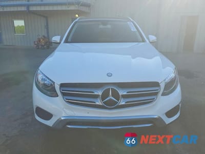 Piąte zdjęcie samochodu w środku: 2017 MERCEDES-BENZ GLC 300 VIN:WDC0G4JB5HF171431 - miniatura