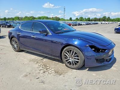 Czwarte zdjęcie samochodu z boku: 2018 MASERATI GHIBLI VIN:ZAM57YTA6J1299926 - miniatura