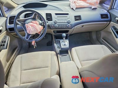 Zdjęcie 8 z 13 samochodu: 2010 HONDA CIVIC LX VIN:2HGFA1F55AH572681 - miniatura